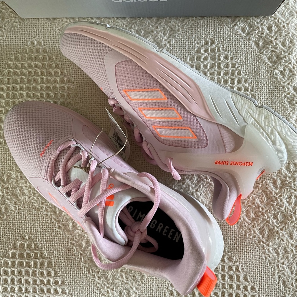 NEW ADIDAS RUNNING SHOES - Picture 6 of 16